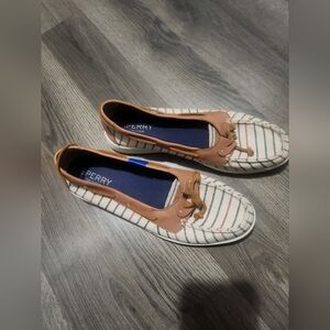 Sperry Topside deck shoes